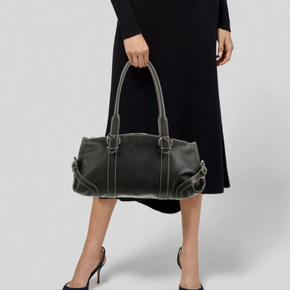 ⭐️Prada Black Leather Vitello Daino Shoulder Bag with COA - NO Tags - Picture 2 of 11